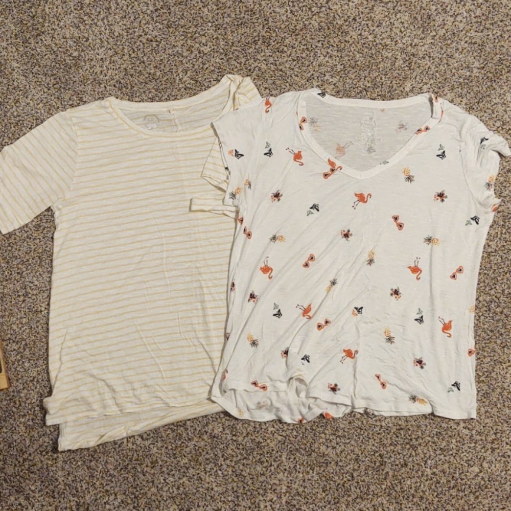 2 Maurices short sleeve tops